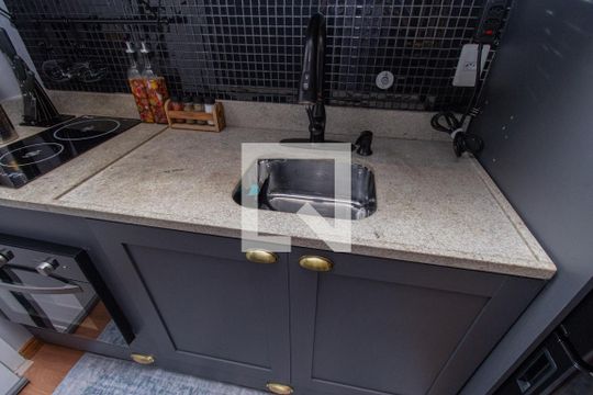Cozinha de kitnet/studio para alugar com 1 quarto, 24m² em Vila Mariana, São Paulo