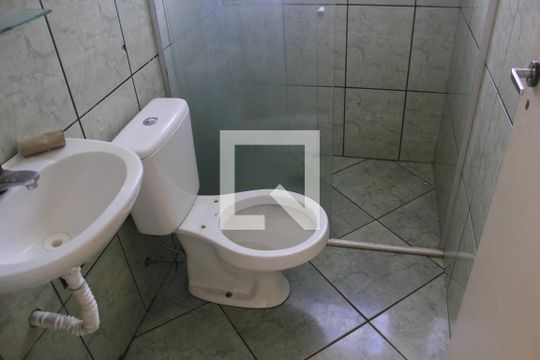Banheiro de apartamento à venda com 2 quartos, 43m² em Jardim Ottawa, Guarulhos