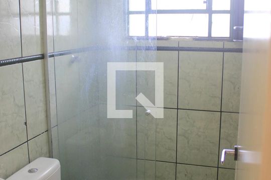 Banheiro de apartamento à venda com 2 quartos, 43m² em Jardim Ottawa, Guarulhos