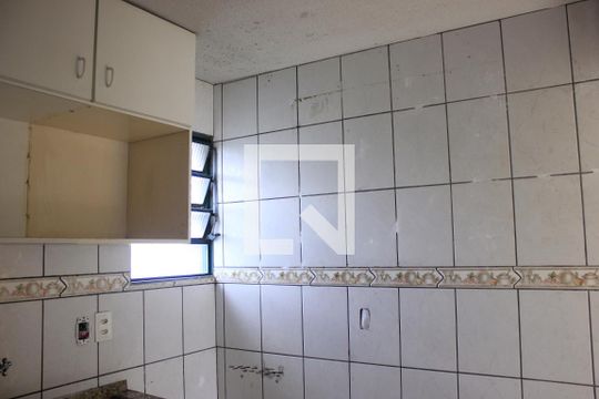 Cozinha de apartamento à venda com 2 quartos, 43m² em Jardim Ottawa, Guarulhos