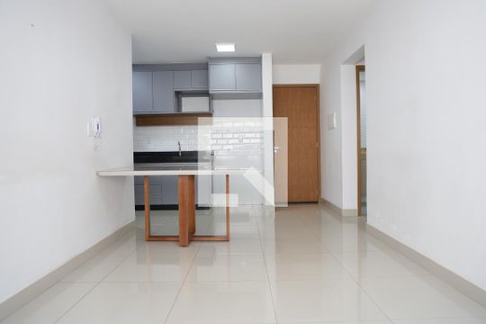 Apartamento para alugar com 2 quartos, 60m² em Vila Rosa, Goiânia