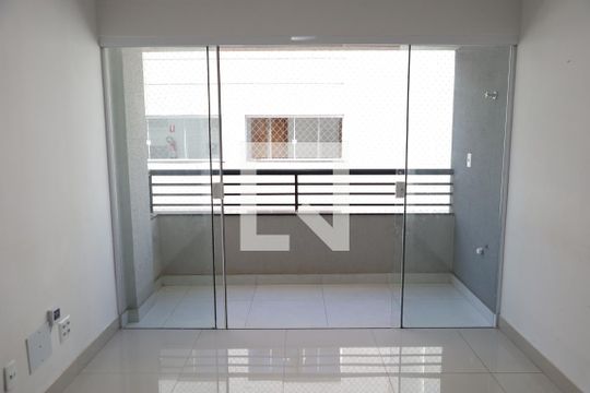 Apartamento para alugar com 2 quartos, 60m² em Vila Rosa, Goiânia