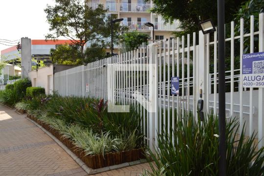 Fachada + Plaquinha de apartamento à venda com 2 quartos, 37m² em Mooca, São Paulo