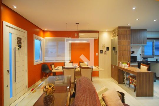 Sala de casa de condomínio à venda com 3 quartos, 100m² em Rondônia, Novo Hamburgo