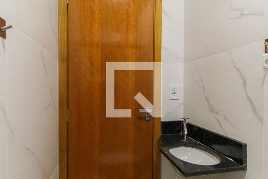 Banheiro de apartamento para alugar com 1 quarto, 35m² em Vila Campanela, São Paulo