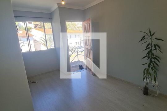 Sala de casa de condomínio para alugar com 2 quartos, 45m² em Outeiro de Passárgada, Cotia