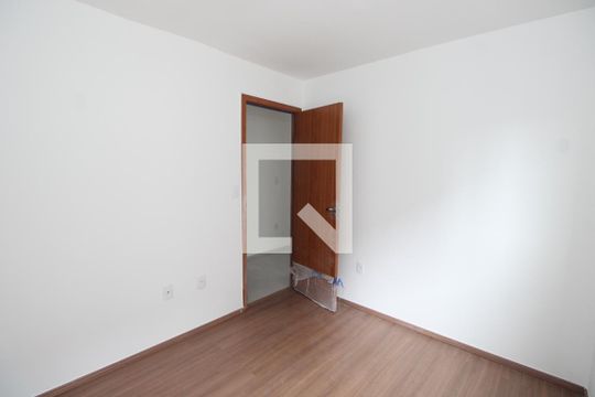 Quarto 1 de apartamento para alugar com 2 quartos, 37m² em Del Castilho, Rio de Janeiro