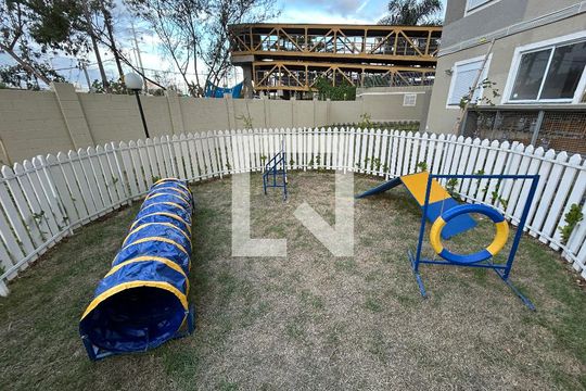 Área comum de apartamento para alugar com 2 quartos, 37m² em Del Castilho, Rio de Janeiro