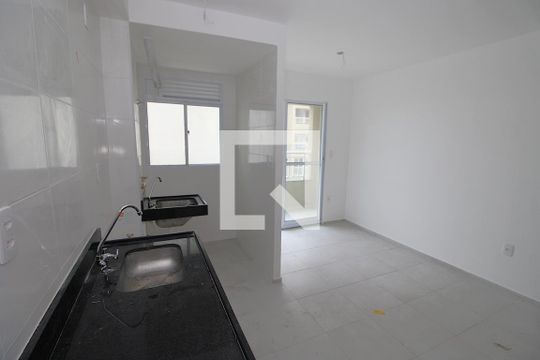 Cozinha de apartamento para alugar com 2 quartos, 37m² em Del Castilho, Rio de Janeiro