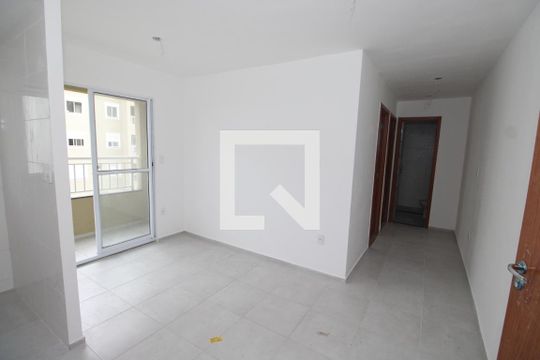 Sala de apartamento para alugar com 2 quartos, 37m² em Del Castilho, Rio de Janeiro