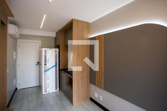 Sala/Cozinha de kitnet/studio para alugar com 1 quarto, 33m² em Vila Gumercindo, São Paulo