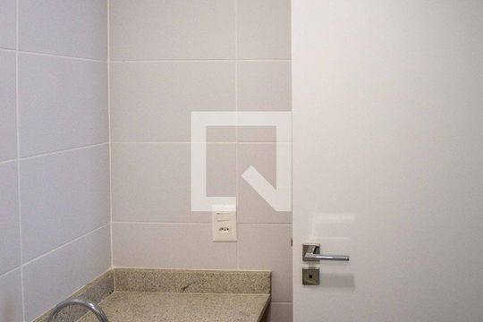 Banheiro da Suíte de kitnet/studio para alugar com 1 quarto, 33m² em Vila Gumercindo, São Paulo