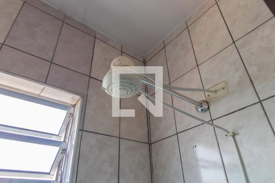 Banheiro de casa para alugar com 2 quartos, 114m² em Parque Santa Rita de Cassia, Cotia