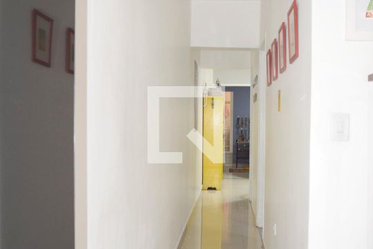 Corredor de casa para alugar com 2 quartos, 100m² em Perdizes, São Paulo