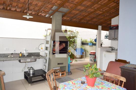 Quintal/Churrasqueira de casa à venda com 2 quartos, 210m² em Perdizes, São Paulo