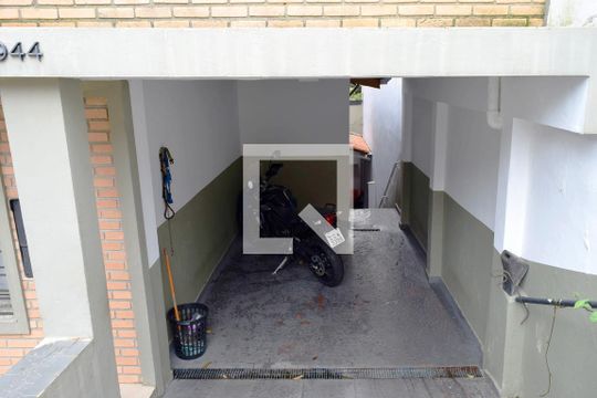 Garagem de casa à venda com 2 quartos, 210m² em Perdizes, São Paulo