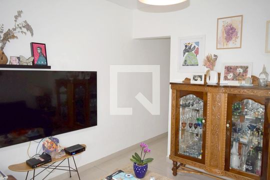 Sala de casa para alugar com 2 quartos, 210m² em Perdizes, São Paulo