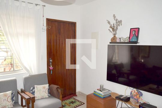 Sala de casa para alugar com 2 quartos, 210m² em Perdizes, São Paulo