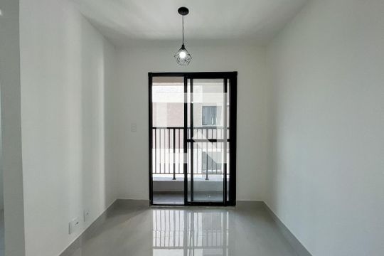 Sala de apartamento para alugar com 2 quartos, 37m² em Vila Marina, São Paulo