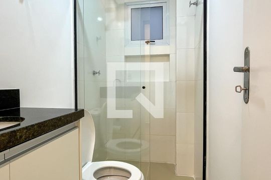 Banheiro de apartamento para alugar com 1 quarto, 30m² em Jardim Maristela, São Paulo