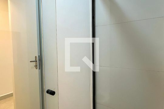 Banheiro de apartamento para alugar com 1 quarto, 30m² em Jardim Maristela, São Paulo