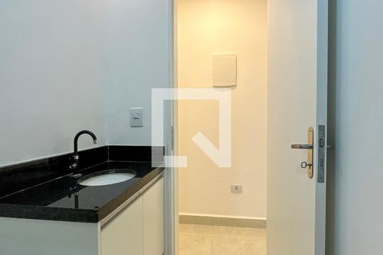 Banheiro de apartamento para alugar com 1 quarto, 30m² em Jardim Maristela, São Paulo