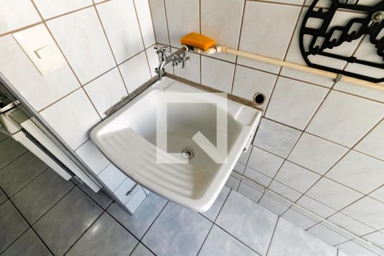 Área de Serviço de apartamento para alugar com 2 quartos, 57m² em Vila Sonia do Taboao, Taboão da Serra