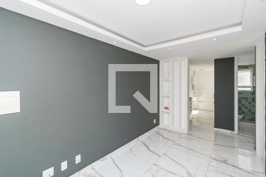 Sala de apartamento à venda com 2 quartos, 45m² em Bonsucesso, Rio de Janeiro