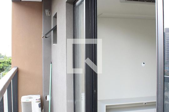 Sacada de kitnet/studio para alugar com 1 quarto, 33m² em Cambuci, São Paulo