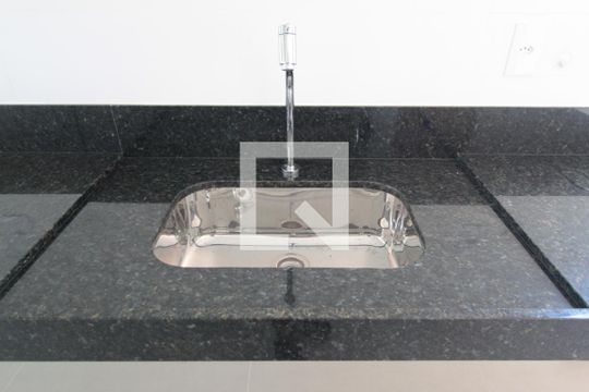 Cozinha e Área de Serviço de apartamento à venda com 3 quartos, 78m² em Planalto, Belo Horizonte