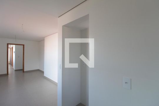 Cozinha e Área de Serviço de apartamento à venda com 3 quartos, 78m² em Planalto, Belo Horizonte