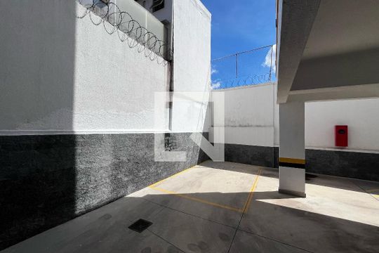 Garagem de apartamento à venda com 3 quartos, 78m² em Planalto, Belo Horizonte