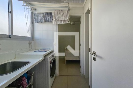 Área de serviço de apartamento para alugar com 3 quartos, 180m² em Centro, Guarujá