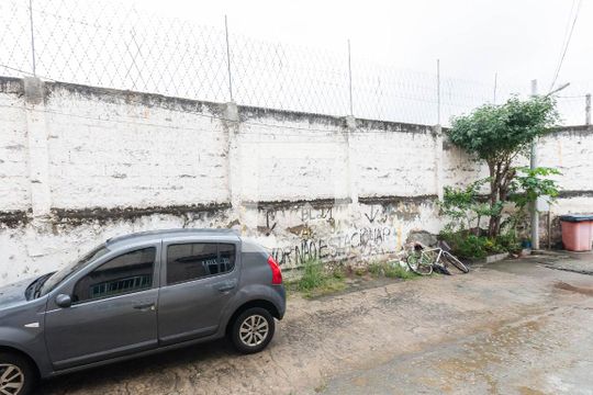 Vista de casa à venda com 2 quartos, 60m² em Benfica, Rio de Janeiro