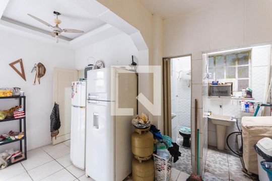 Cozinha de casa à venda com 2 quartos, 60m² em Benfica, Rio de Janeiro