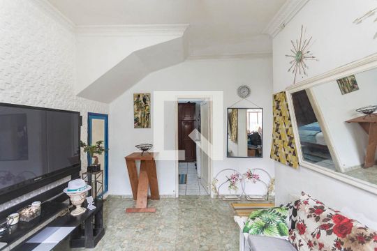 Sala de casa à venda com 2 quartos, 60m² em Benfica, Rio de Janeiro