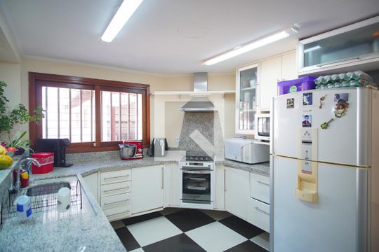 Cozinha de casa à venda com 4 quartos, 313m² em Jardim Lindóia, Porto Alegre