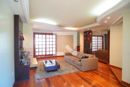 Sala de Estar de casa à venda com 4 quartos, 313m² em Jardim Lindóia, Porto Alegre