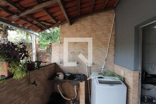 Quintal de casa à venda com 3 quartos, 95m² em Juliana, Belo Horizonte