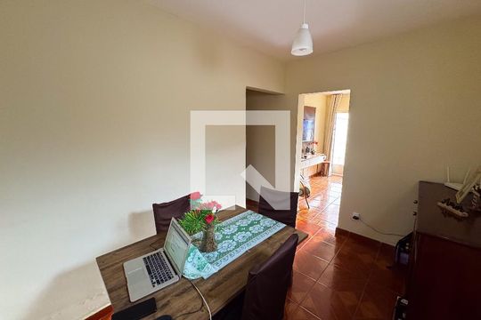 Casa à venda com 3 quartos, 280m² em Darcy Vargas, Belo Horizonte