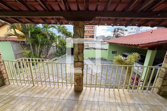 Varanda da Sala de casa à venda com 3 quartos, 280m² em Darcy Vargas, Belo Horizonte
