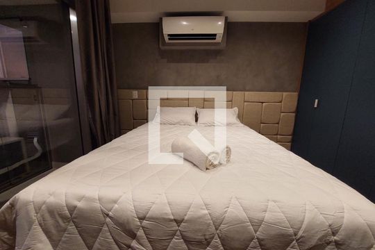 Quarto de kitnet/studio à venda com 1 quarto, 25m² em Santo Amaro, São Paulo