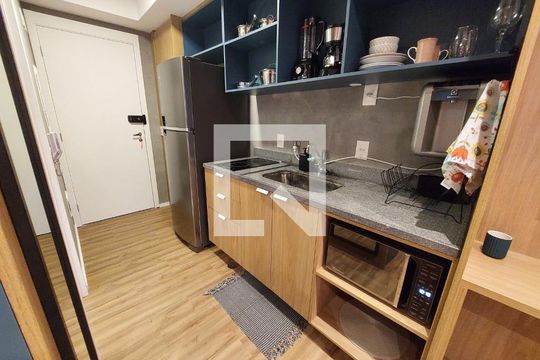 Cozinha de kitnet/studio à venda com 1 quarto, 25m² em Santo Amaro, São Paulo