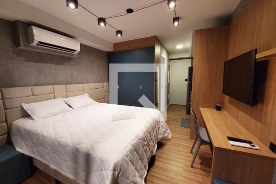Quarto de kitnet/studio à venda com 1 quarto, 25m² em Santo Amaro, São Paulo