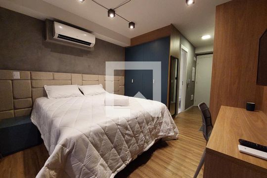 Quarto de kitnet/studio à venda com 1 quarto, 25m² em Santo Amaro, São Paulo