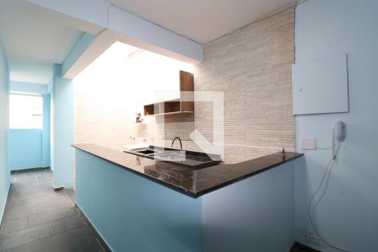 Cozinha e Área de Serviço de apartamento à venda com 3 quartos, 60m² em Barra Funda, São Paulo