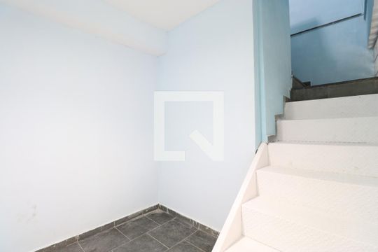 Escada de apartamento à venda com 3 quartos, 60m² em Barra Funda, São Paulo