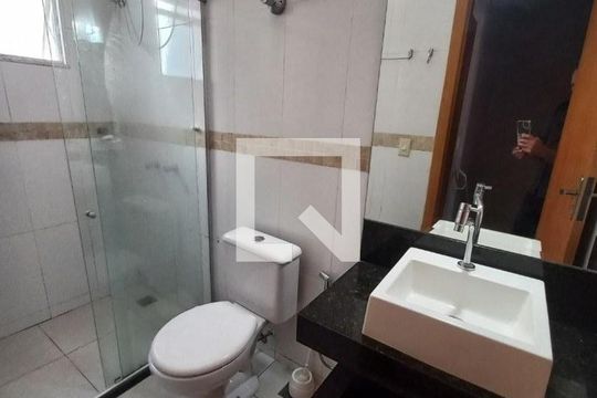 Casa à venda com 3 quartos, 170m² em Cabral, Contagem
