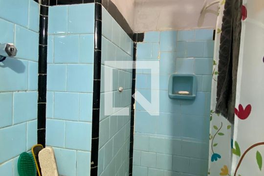 Banheiro de kitnet/studio à venda com 1 quarto, 20m² em Leblon, Rio de Janeiro