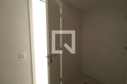 Banheiro de kitnet/studio para alugar com 1 quarto, 23m² em Tatuapé, São Paulo